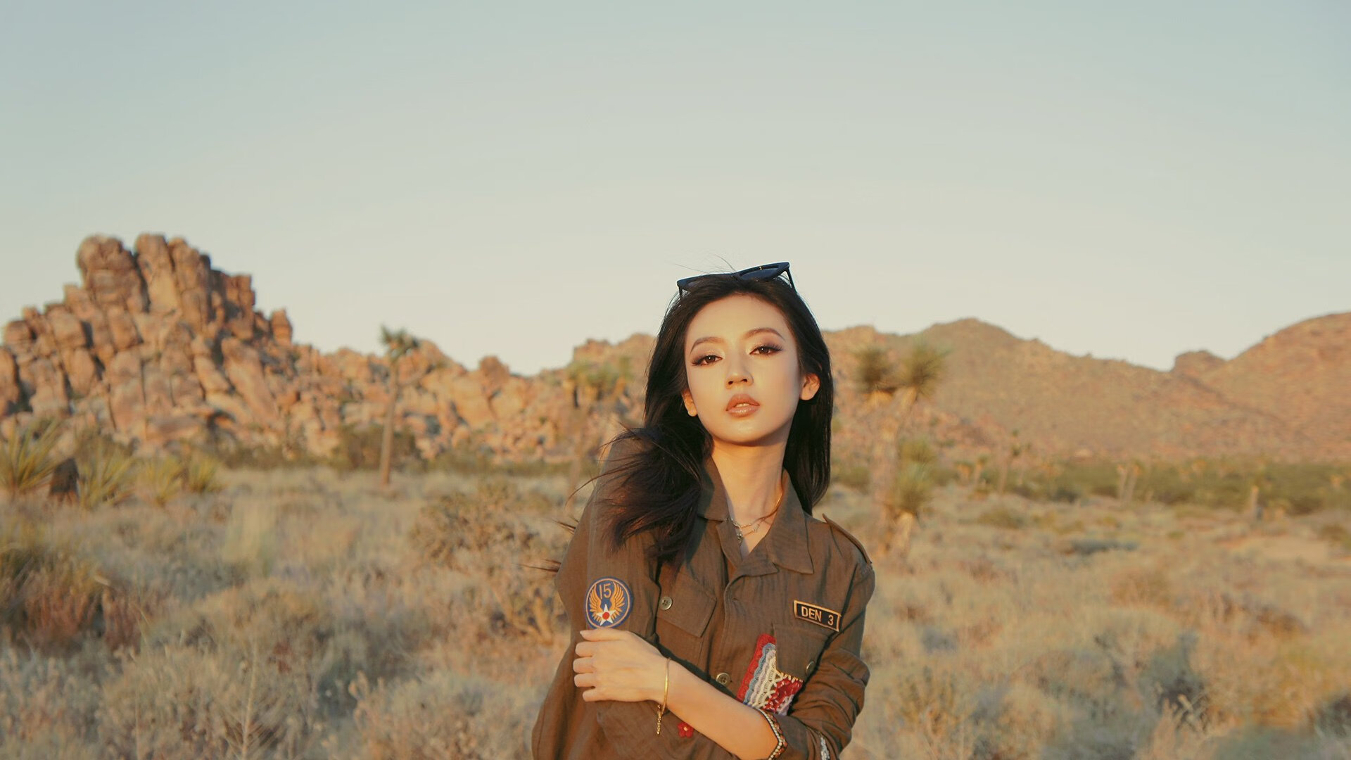 “马科斯·梅特罗的精准传球与冲刺能力，打破美洲狮队的进攻瓶颈”