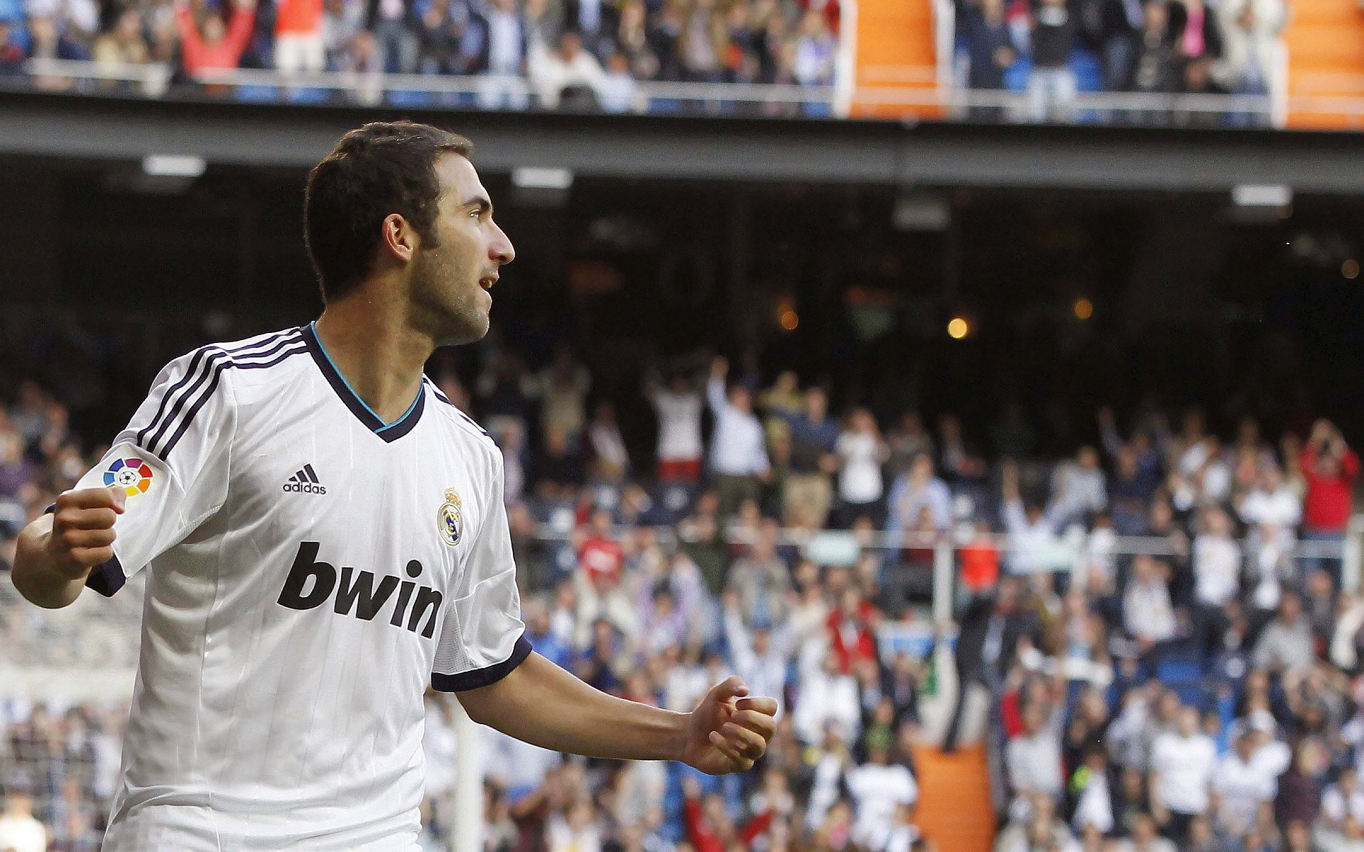 中国足球联赛商业赞助金额持续增长，2021足球联赛赞助商